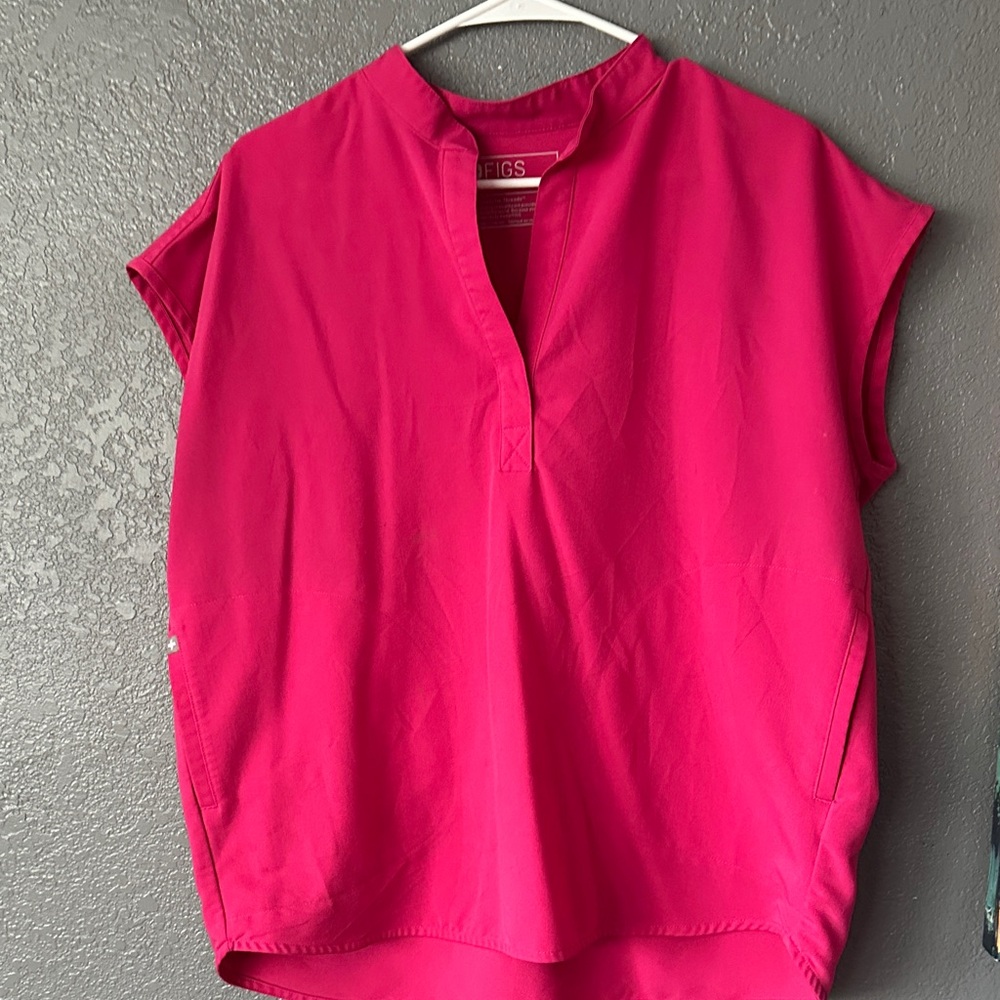 Figs Women's Hot Pink Short Sleeve V-Neck Scrub Top